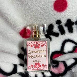 🩷Strawberry Macaroon Eau de Parfum🩷